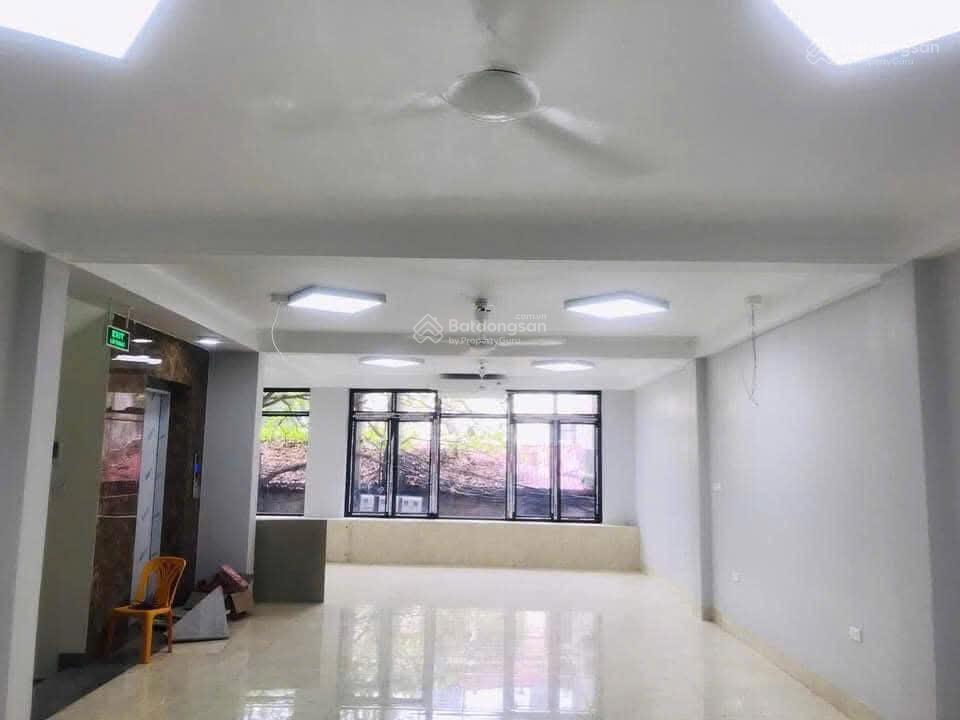 Cho thuê sàn văn phòng tầng 3 tại 164 lê trọng tấn, chỗ để xe thoải mái