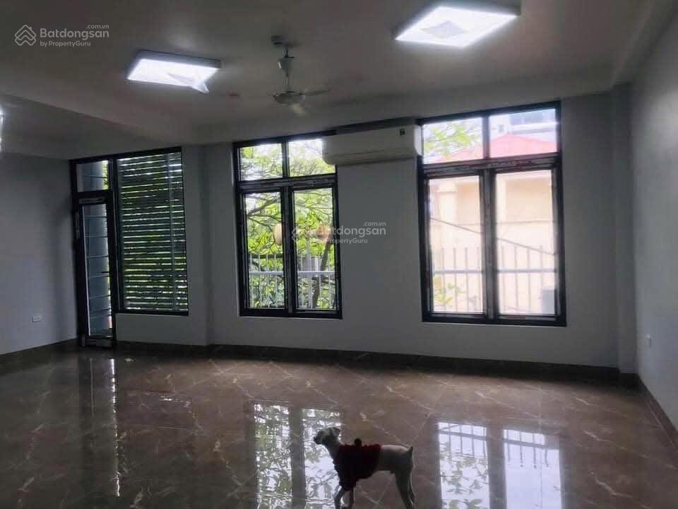 Cho thuê sàn văn phòng tầng 3 tại 164 lê trọng tấn, chỗ để xe thoải mái