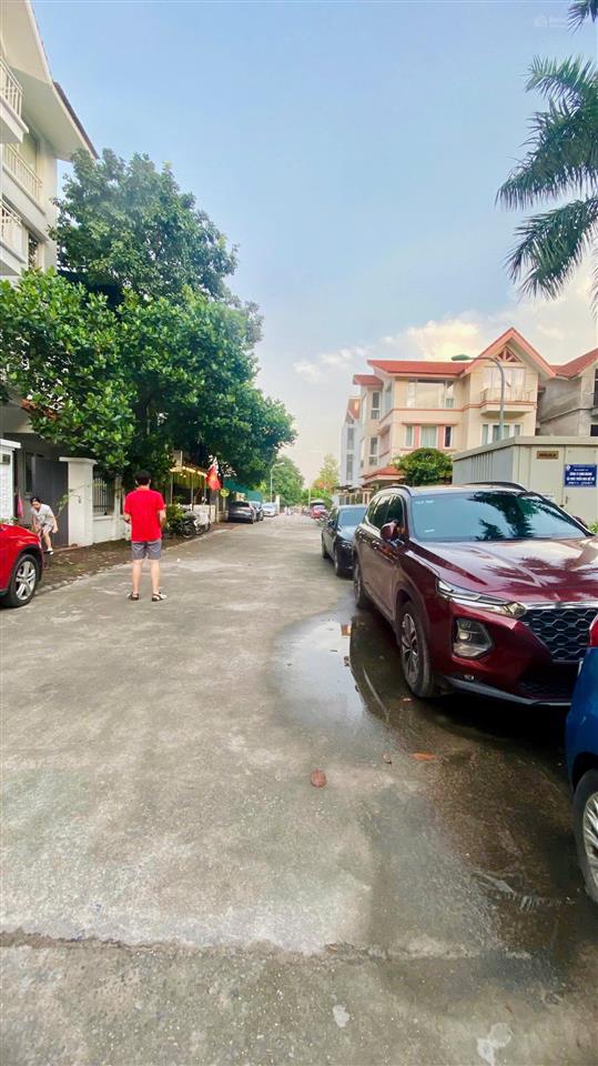Bán nhà liền kề 4 tầng nguyễn quốc trị, cầu giấy dt 123m2, mt 7,4m, xây 4 tầng thô view vườn hoa