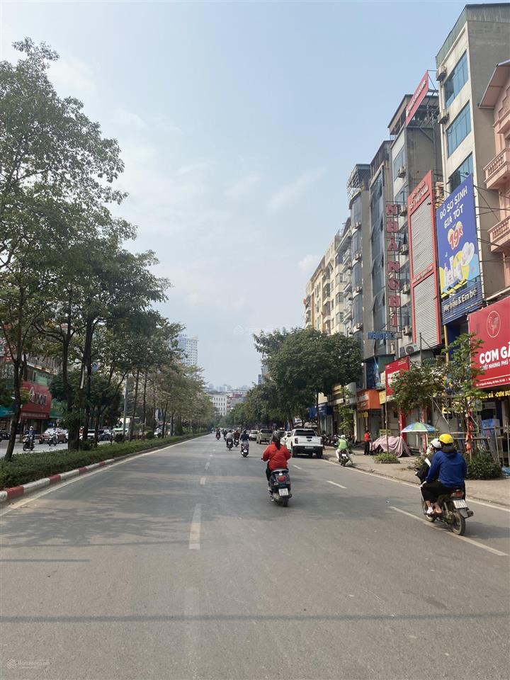 Bán gấp nhà mp nguyễn hoàng cg, dt 70m2 x 7 tầng thang máy chốt 32 tỷ, vỉa hè lô góc, kd vp công ty