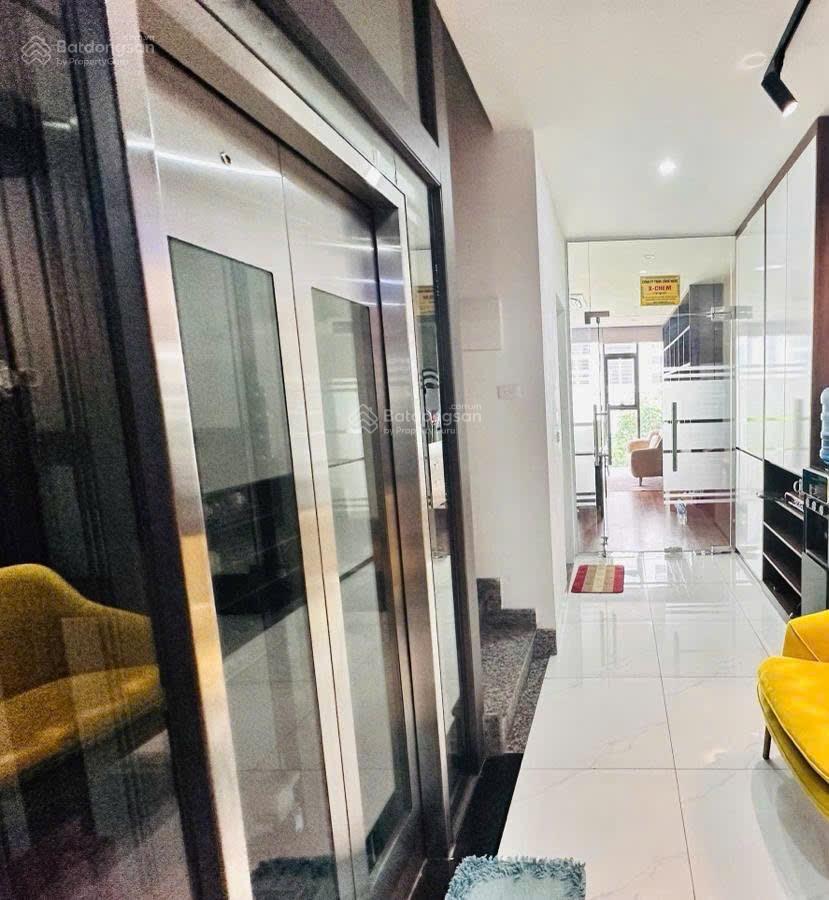 Hiếm, bán gấp nhà mp hồ tùng mậu, dt 35m2 x 6 tầng thang máy thông sàn, vỉa hè mp kd, 2 mặt thoáng