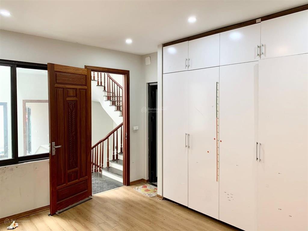 Bán gấp nhà tây mỗ dt 81m2 x 4 tầng ô chờ thang máy 13 tỷ, full nội thất, gara crv, kd vp cty tốt
