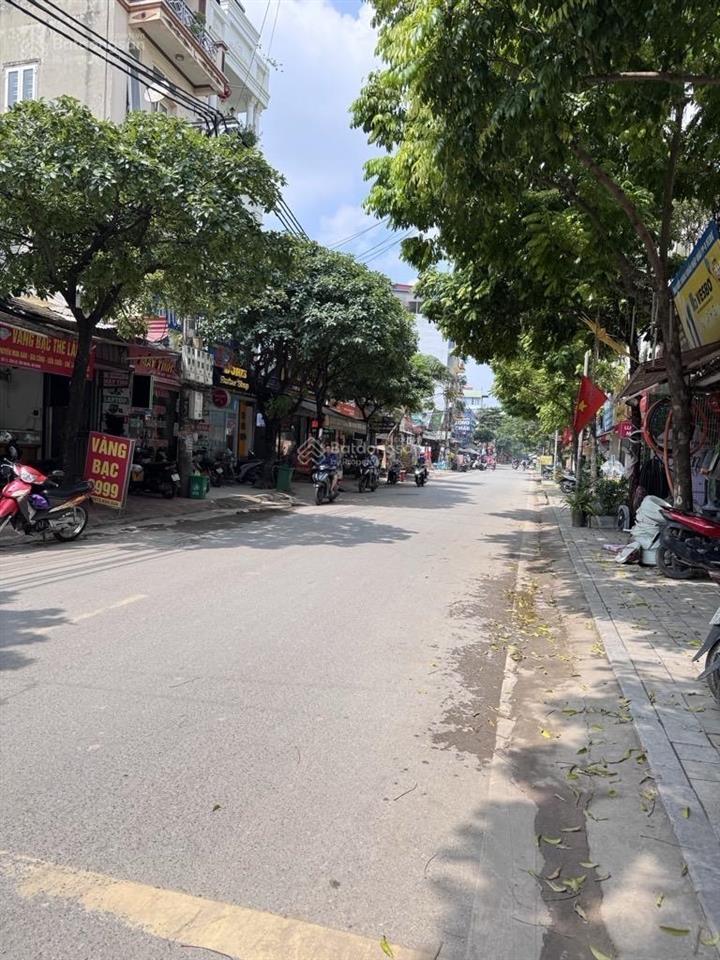 Cần bán nhà dân xây đại mỗ, dt 39m2 x 4 tầng giá 6.1 tỷ, full nội thất ở luôn, 2 mặt thoáng trc sau