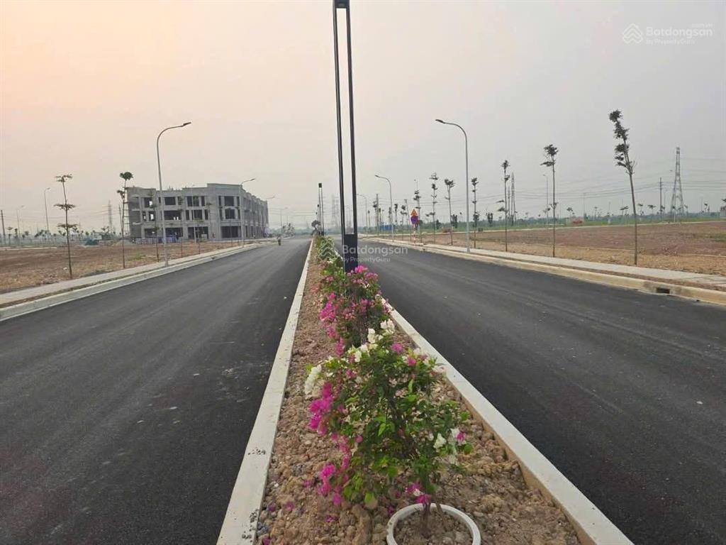 Chủ cần thanh khoản nhanh lô đất 2500 m2 cụm công nghiệp telin kim bài  0365 552 ***