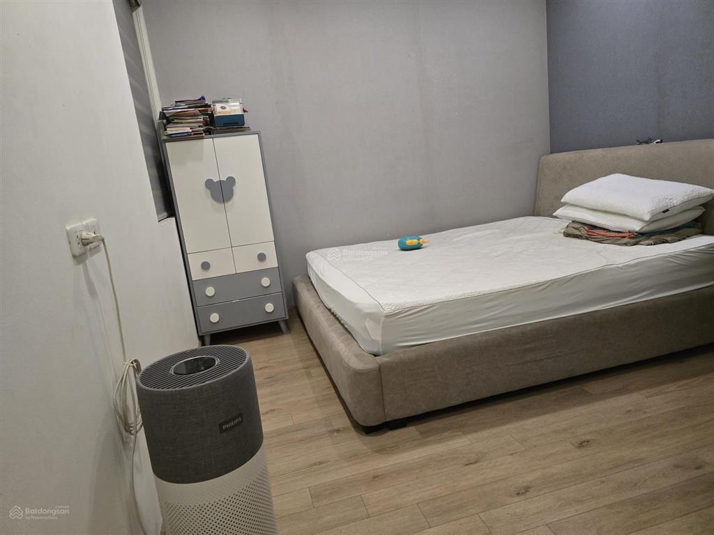 Cần bán căn 68m2 k park căn tầng đẹp giá chỉ hơn 4 tỷ.  0365 552 ***
