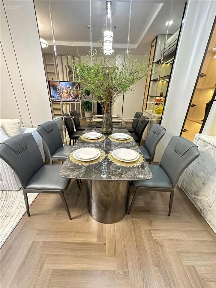 Chính chủ bán căn hộ 2pn toà t9 times city dt 83m2  0947 189 *** xem nhà 24/7