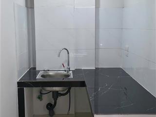 Phòng cho thuê 35m2, gần trường tài nguyên môi trường, gần ga tàu điện phú diễn