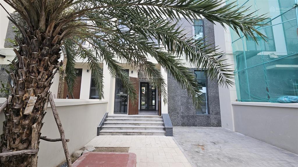 Cho thuê shophouse starlake tây hồ tây 90m2/sàn