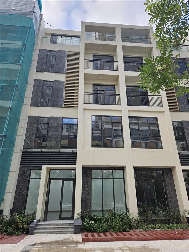 Cho thuê shophouse starlake tây hồ tây 90m2/sàn