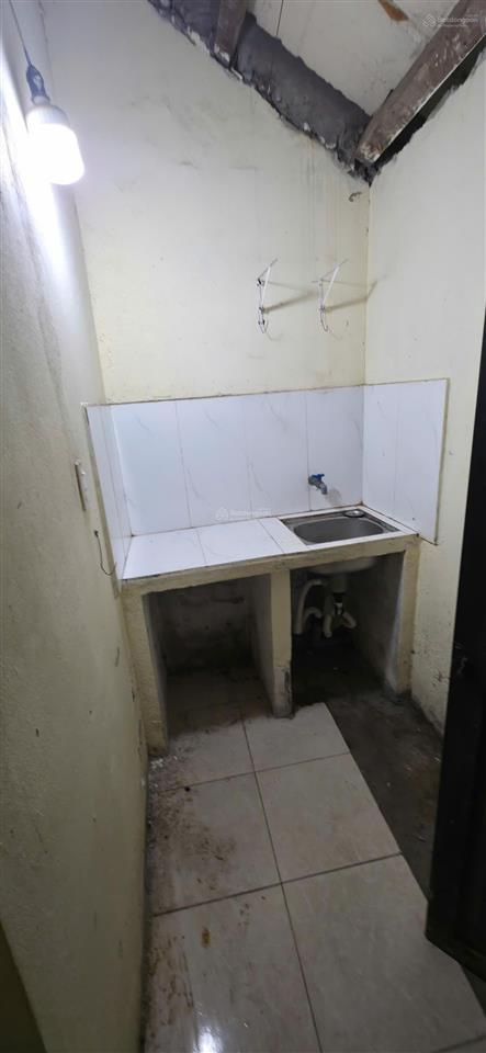 Nhà cấp 4 khu tập thể bộ đội biên phòng 32 đ. cầu diễn