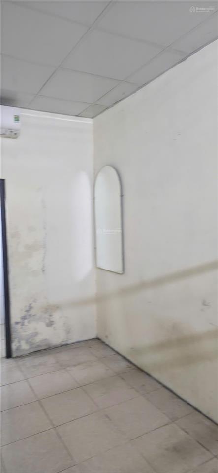 Nhà cấp 4 khu tập thể bộ đội biên phòng 32 đ. cầu diễn