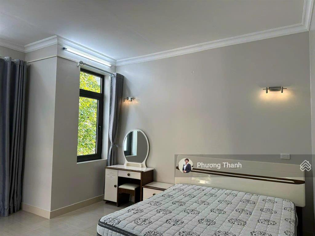 Biệt thự sân vưởn đẹp dãy t7 ciputra hà nội bán .  0972 362 ***