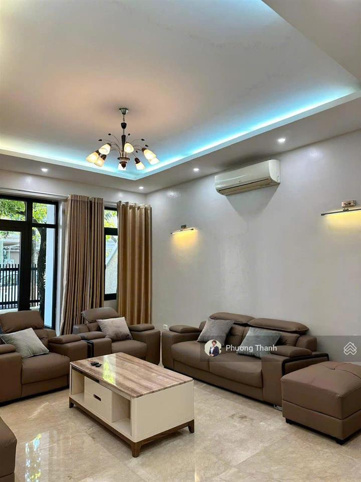 Biệt thự sân vưởn đẹp dãy t7 ciputra hà nội bán .  0972 362 ***