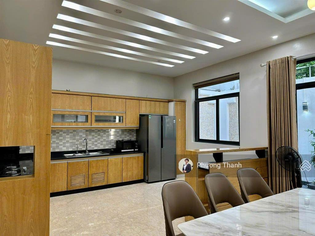 Biệt thự sân vưởn đẹp dãy t7 ciputra hà nội bán .  0972 362 ***
