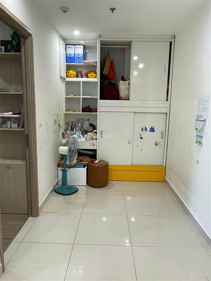 Bán nhanh căn 1pn+ tòa s201 full đồ giá 3,5 tỷ thu về.  0915 830 ***