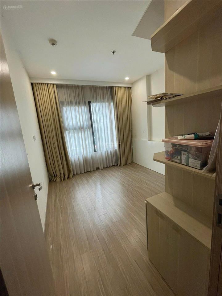 Bán nhanh căn 1pn+ tòa s201 full đồ giá 3,5 tỷ thu về.  0915 830 ***