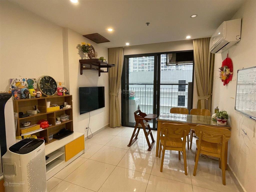 Bán nhanh căn 1pn+ tòa s201 full đồ giá 3,5 tỷ thu về.  0915 830 ***