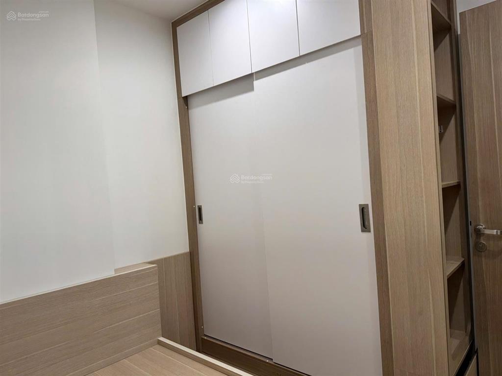Siêu rẻ 2pn chỉ 3,75 tỷ full đồ đẹp sẵn sổ.  0915 830 ***
