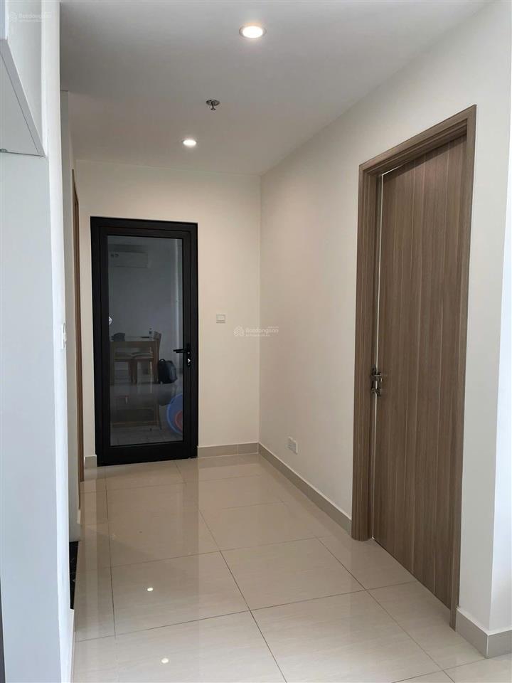Bán nhanh siêu rẻ 2pn full đồ view bể bơi thoáng mát, giá chỉ 3,55 tỷ.  ngay 0915 830 ***