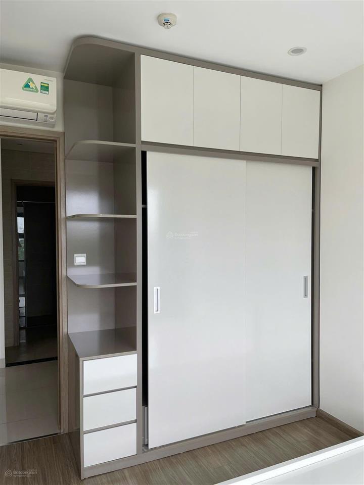 Bán nhanh siêu rẻ 2pn full đồ view bể bơi thoáng mát, giá chỉ 3,55 tỷ.  ngay 0915 830 ***