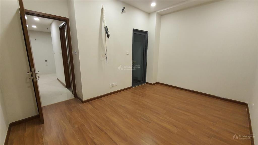 Bán suất ngoại giao 4pn tầng 23, 193m2 giá 96,5 tr/m2 tại cccc discovery complex 302 cầu giấy