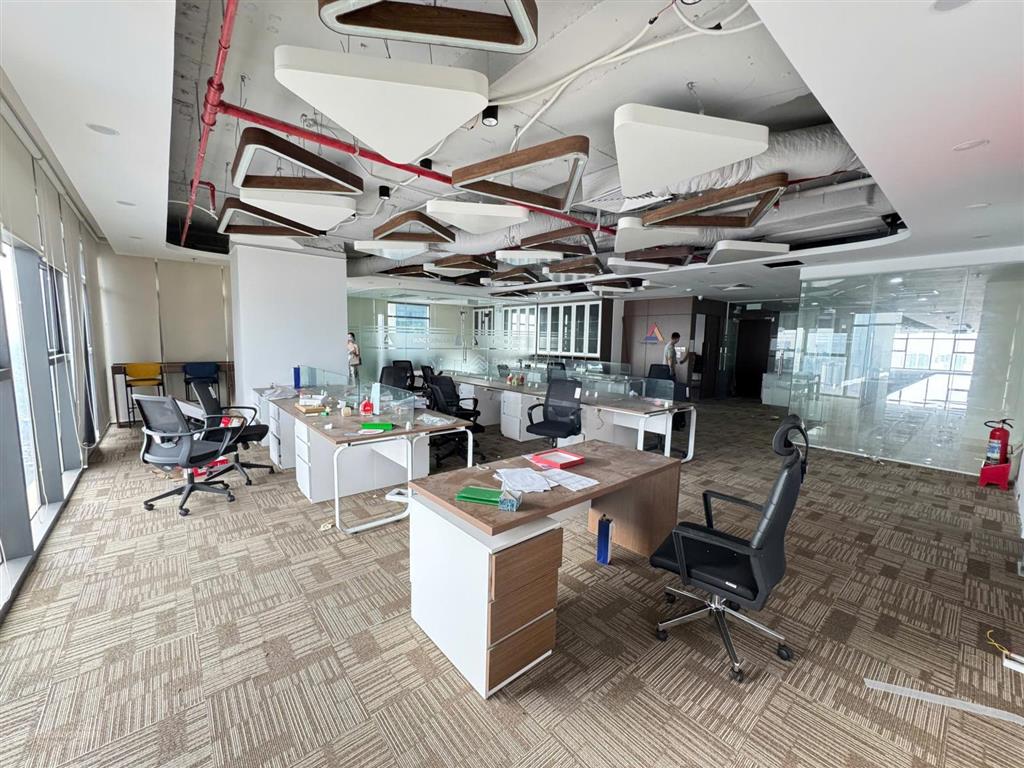 Cđt trực tiếp cho thuê vp hạng a 126 m2 tại tòa nhà văn phòng discovery complex cầu giấy