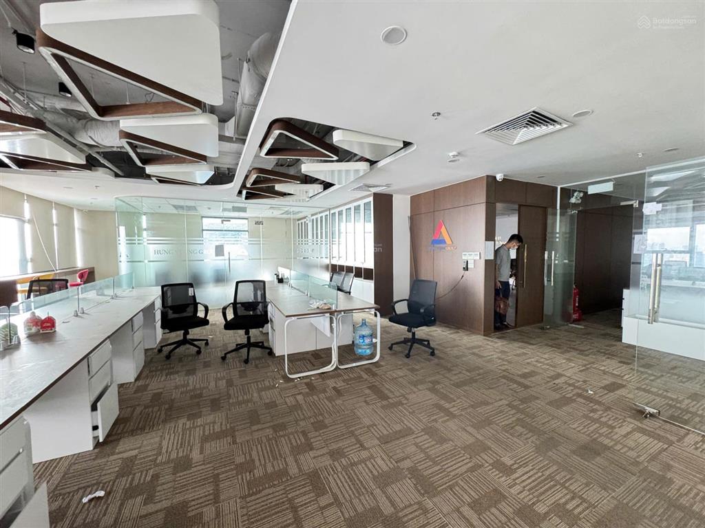 Cđt trực tiếp cho thuê vp hạng a 126 m2 tại tòa nhà văn phòng discovery complex cầu giấy