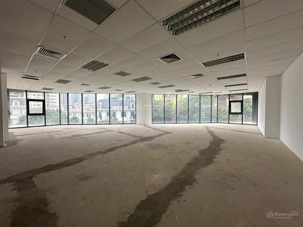 Cđt trực tiếp cho thuê vp hạng a 180m² tại tòa nhà stellar garden 35 lê văn thiêm