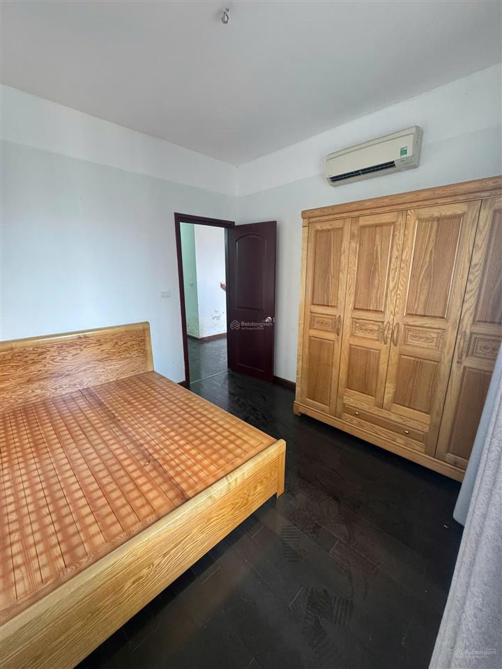 Chính chủ cho thuê căn hộ 1512, 3pn, 96 m2 tầng 15, full đồ, 19 tr/tháng tại tòa kinh đô 93 lò đúc