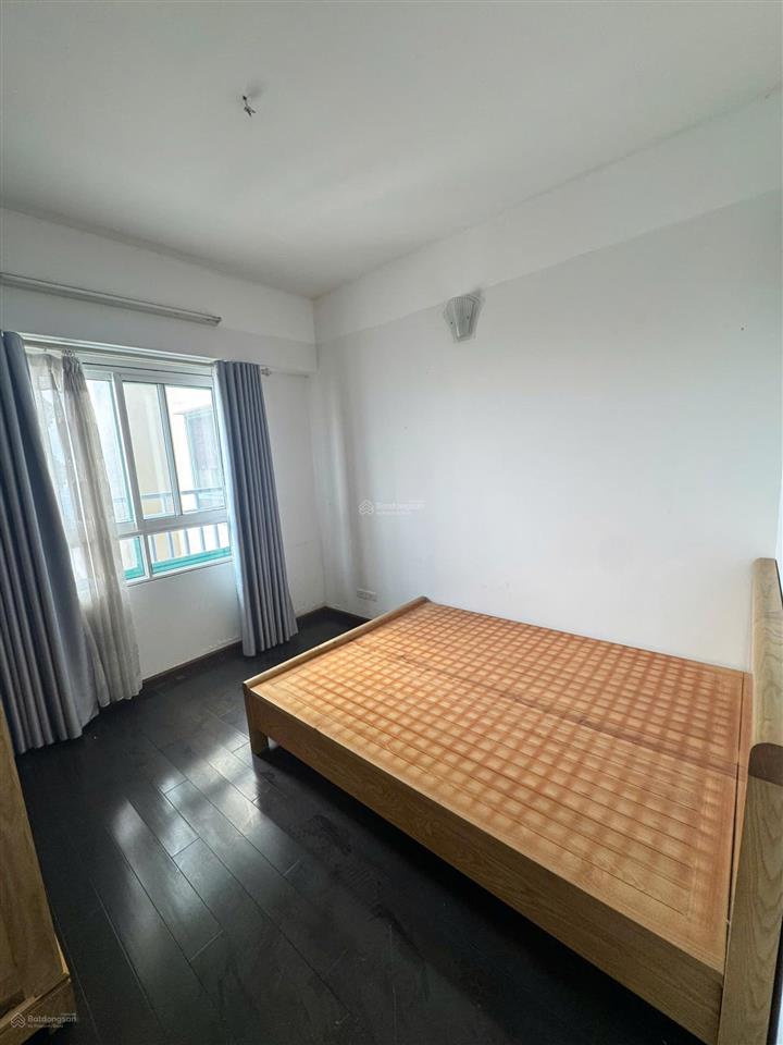 Chính chủ cho thuê căn hộ 1512, 3pn, 96 m2 tầng 15, full đồ, 19 tr/tháng tại tòa kinh đô 93 lò đúc