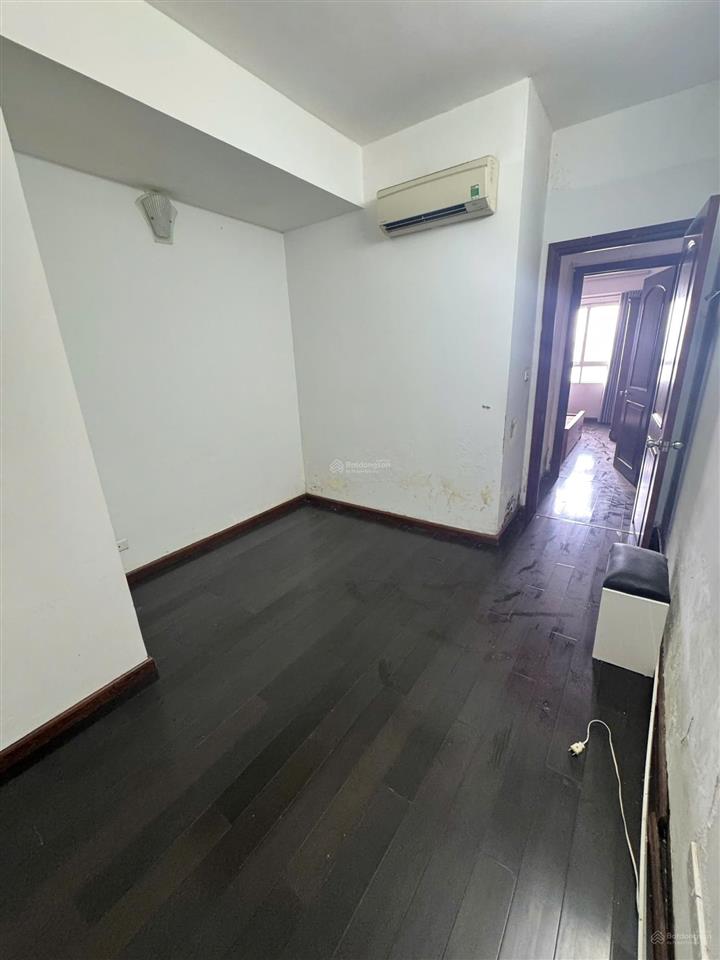 Chính chủ cho thuê căn hộ 1512, 3pn, 96 m2 tầng 15, full đồ, 19 tr/tháng tại tòa kinh đô 93 lò đúc