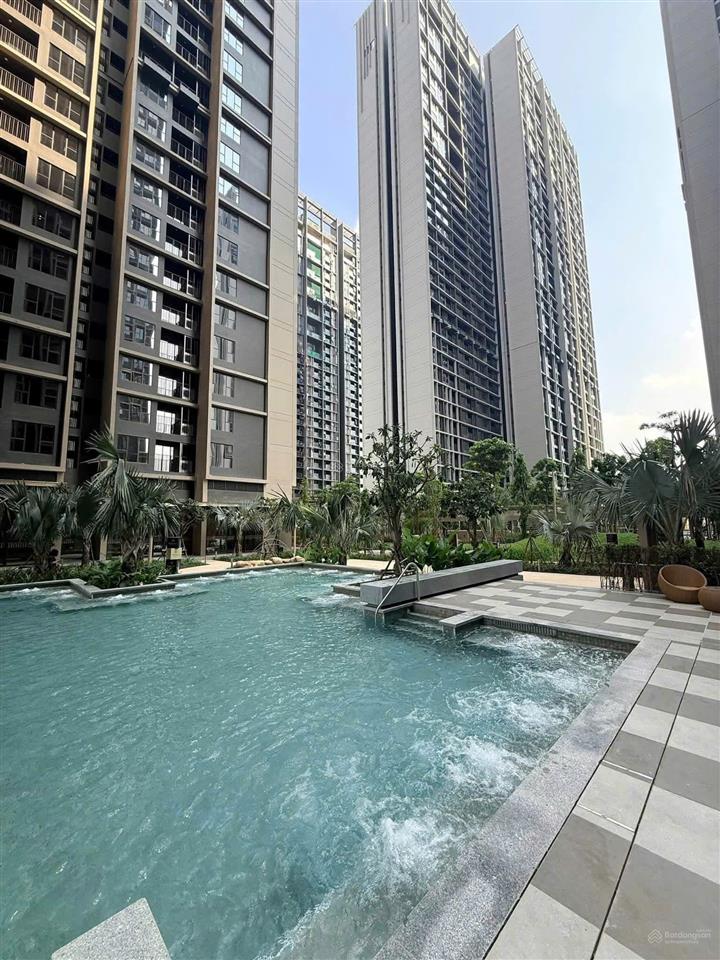 Chính chủ cho thuê nhanh 11 triệu căn hộ tầng đẹp 1x 62m2 đông nam view thoáng lumi hà nội