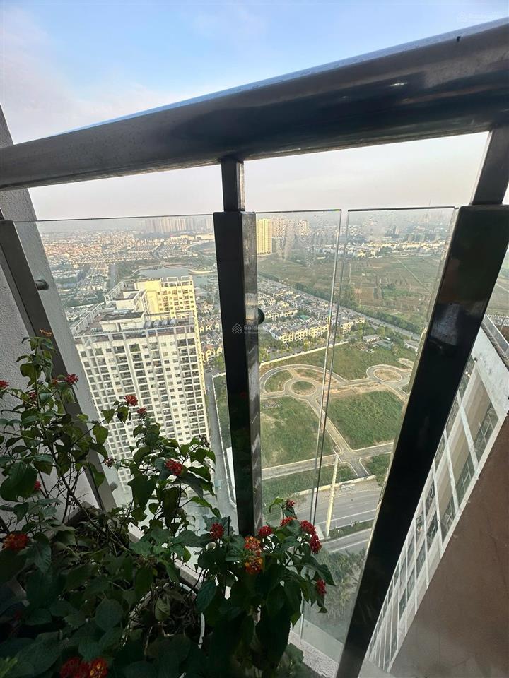 Hiếm có 1 căn hạng sang 78m2 (2pn2wc)  ban công siêu rộng view công viên, dịch vụ chuẩn 5 sao.