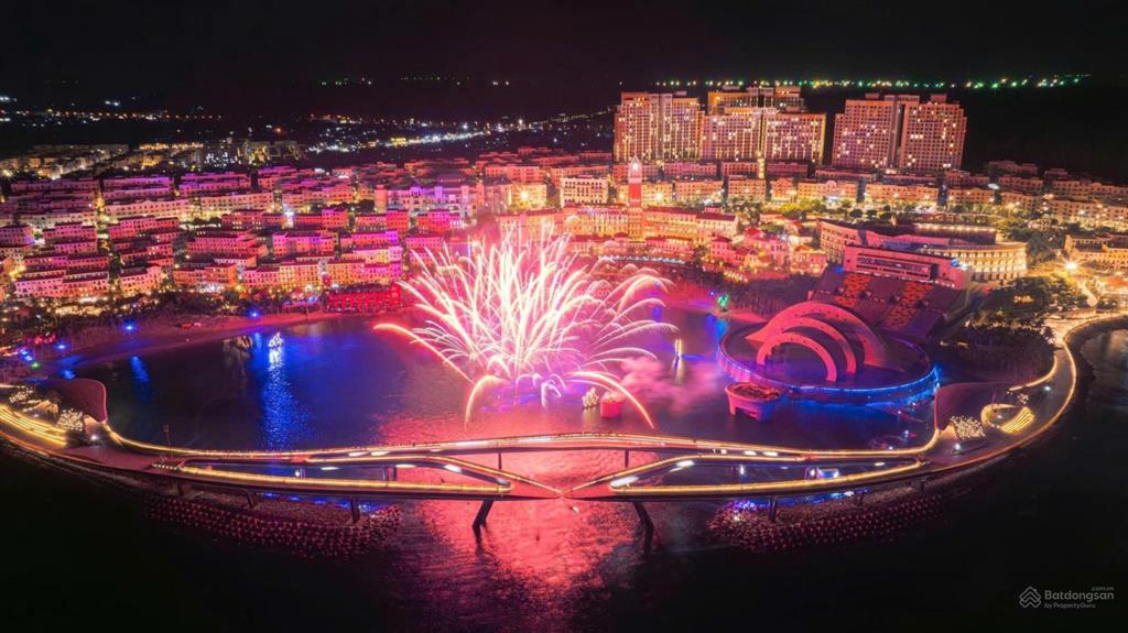 Bán cặp shophouse đường venice thị trấn hoàng hôn  phú quốc