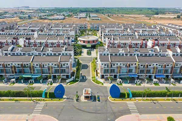 Bán căn nhà 3 tầng full nội thất cao cấp tại kđt suncasa hoà phú  tp mới, p. bình dương