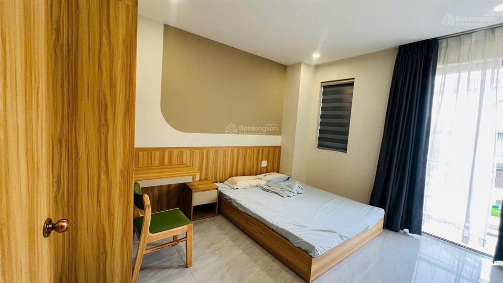 Kẹt tiền cần bán nhà phố full nội thất, đang có sẵn dòng tiền cho thuê hàng tháng