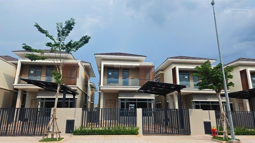 Chuyển công tác cần bán căn biệt thự đơn lập trung tâm vsip ii