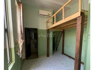 Phòng trọ gần chợ thủ đức lầu 1 có gac,cửa sổ nhà vệ sinh riêng