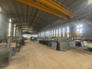 Bán kho xưởng diện tích 4500m2, có sẵn hệ thống kho kiên cố 3500m2