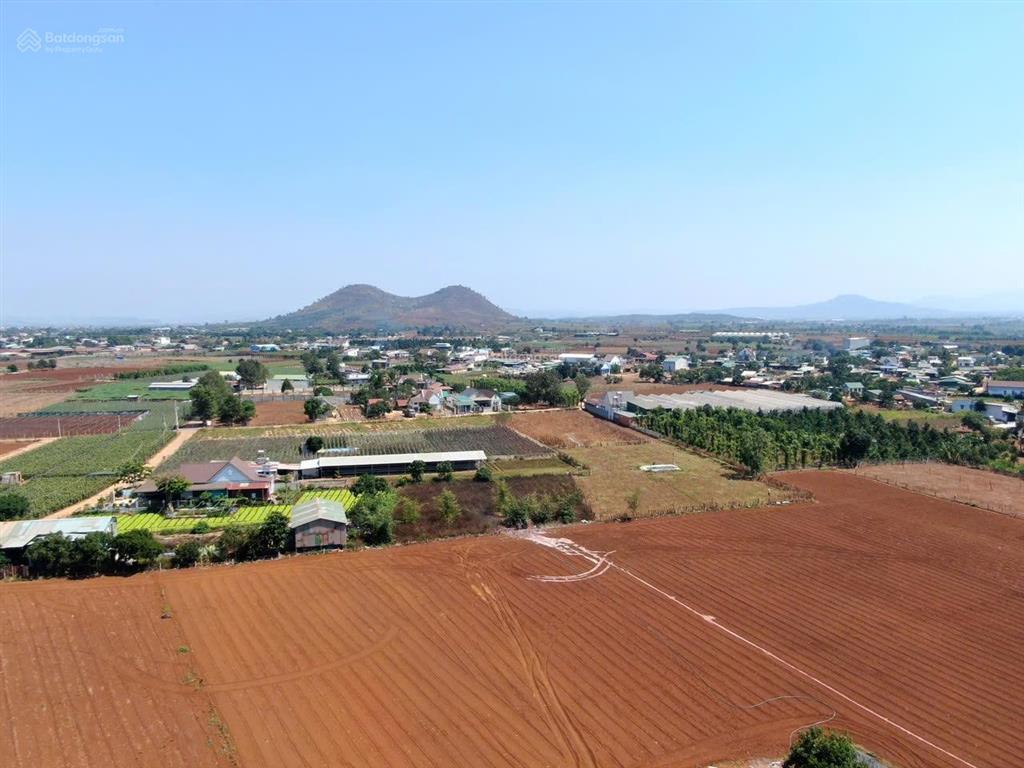 25,5 tỷ  hàng vip hơn 1ha đất đức trọng. cách ql20 chỉ 400m, sẵn thổ cư phù hợp xây kho xưởng