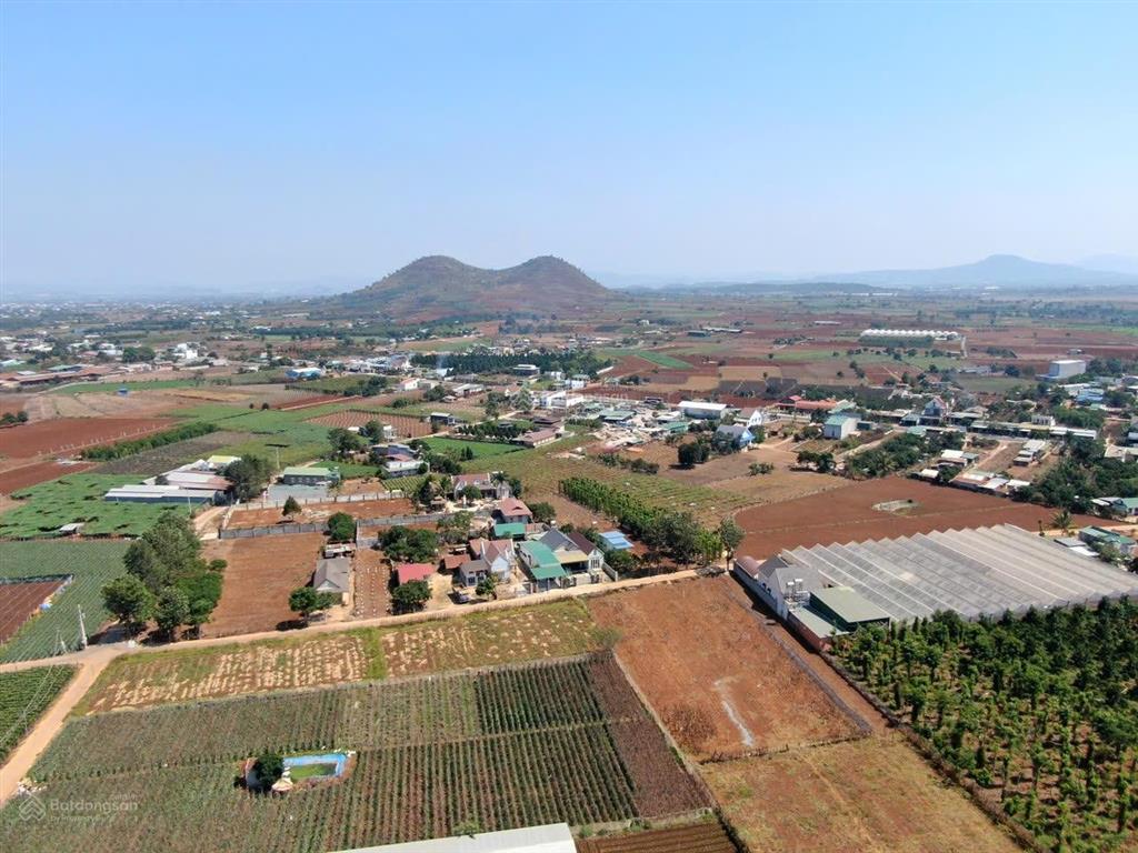 25,5 tỷ  hàng vip hơn 1ha đất đức trọng. cách ql20 chỉ 400m, sẵn thổ cư phù hợp xây kho xưởng