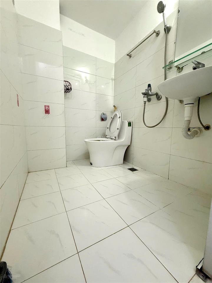 Chính chủ bán nhà nghĩa đô, giữa chợ bái ân, ngõ thoáng, 5 tầng, giá cực tốt