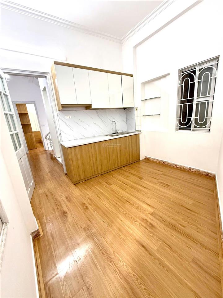 Chính chủ bán nhà nghĩa đô, giữa chợ bái ân, ngõ thoáng, 5 tầng, giá cực tốt