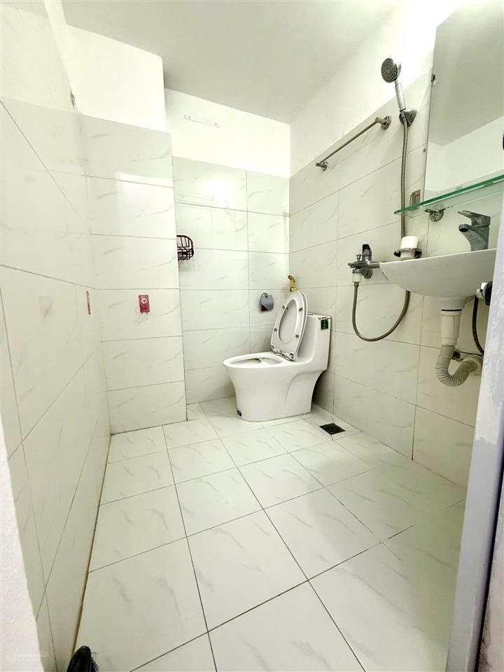 Tôi chính chủ giảm giá bán gấp nhà 34m x 4,5 tầng ôtô đỗ cổng,gần hồ tây, giữa chợ bái ân nghĩa đô