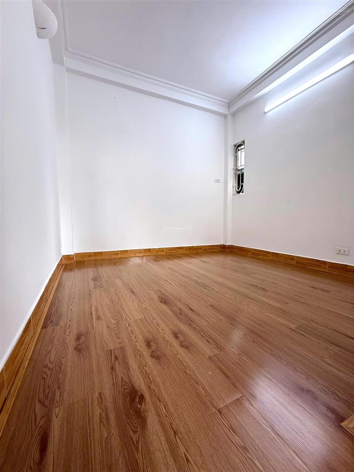Tôi chính chủ giảm giá bán gấp nhà 34m x 4,5 tầng ôtô đỗ cổng,gần hồ tây, giữa chợ bái ân nghĩa đô
