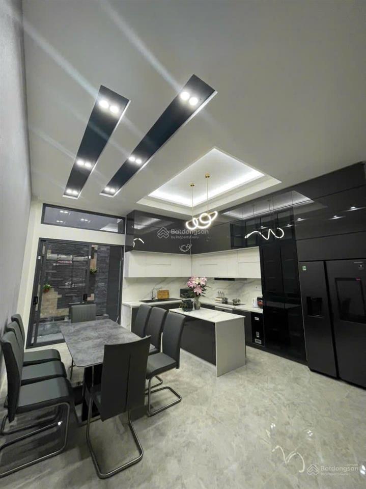 Full nội thất !!! cực đẹp ở liền khu tên lửa 5 x 18m 4 tầng  đang có hđ thuê 25tr/ tháng