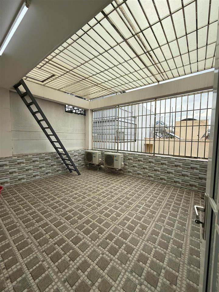 Nhà đẹp mtnb khu tên lửa 4x21m 4 tầng 4pn 5wc  sát mt tên lửa  gần coopmart bình tân