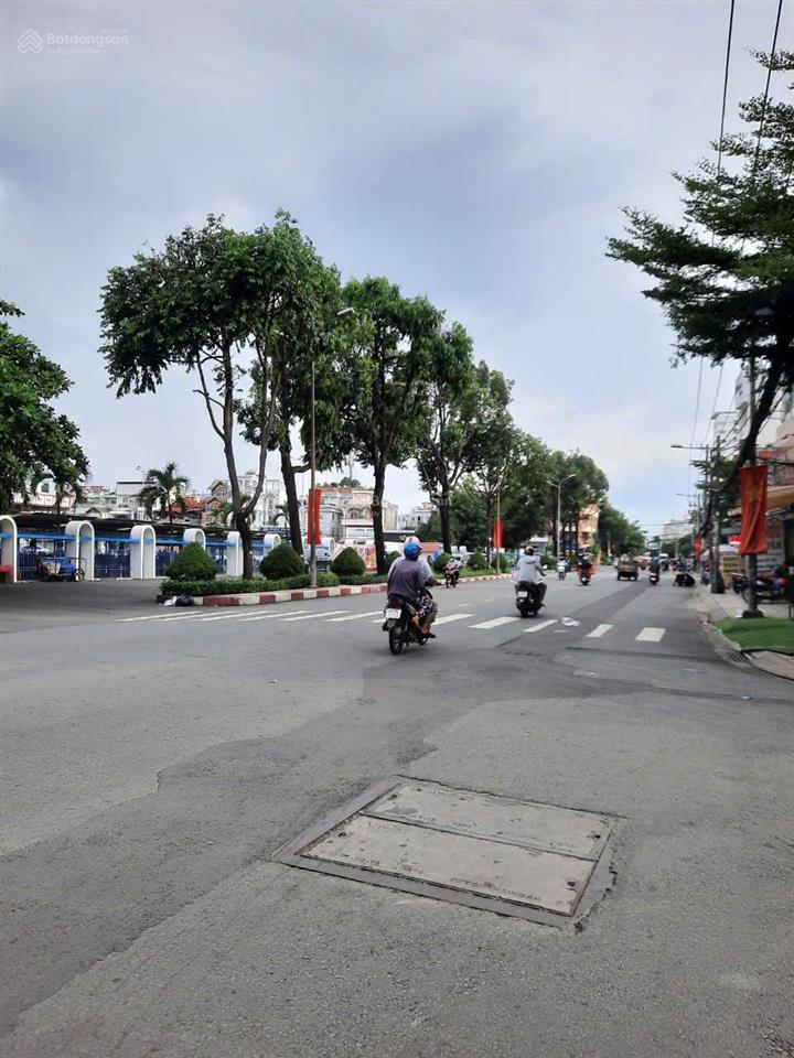 Hot !!! đoạn đẹp nhất mtkd bình phú 4x20m 5 tầng  gần ngã 4 chợ lớn & bình phú