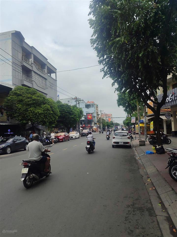 Hot !!! đoạn đẹp nhất mtkd bình phú 4x20m 5 tầng  gần ngã 4 chợ lớn & bình phú