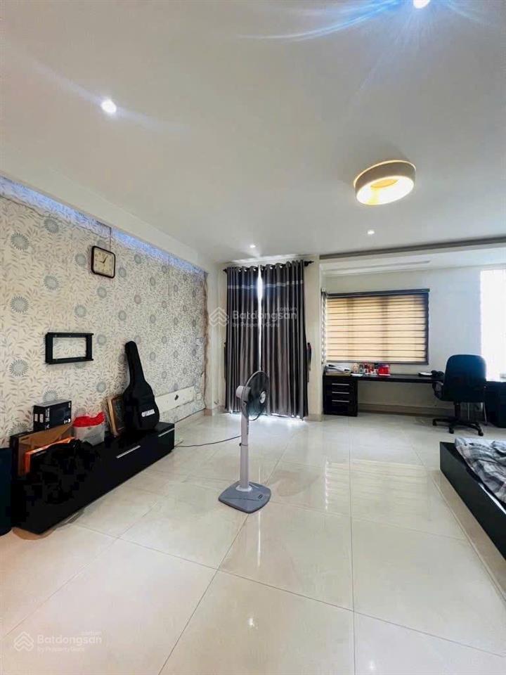 Nhà đẹp mtnb đường 14m khu tên lửa 6 x 21m 5 tầng  vị trí đẹp không lỗi  giáp q6 gần cv phú lâm